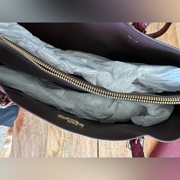 New With Tags Coach Mollie Tote Red Wine with Matching Wallet - Picture 11 of 13